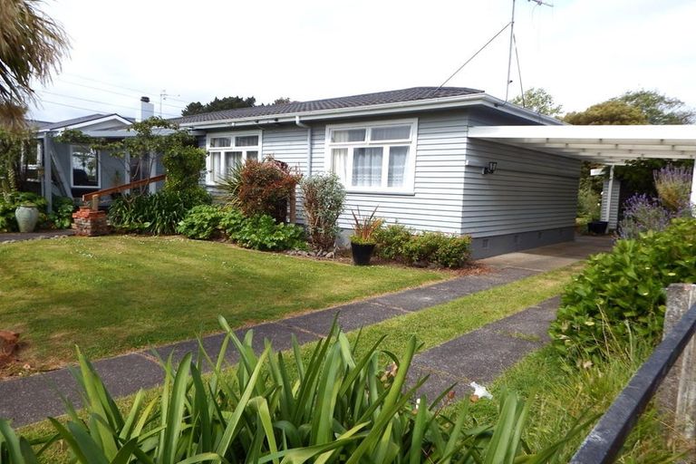 Photo of property in 14 Humphrey Street, Marton, 4710