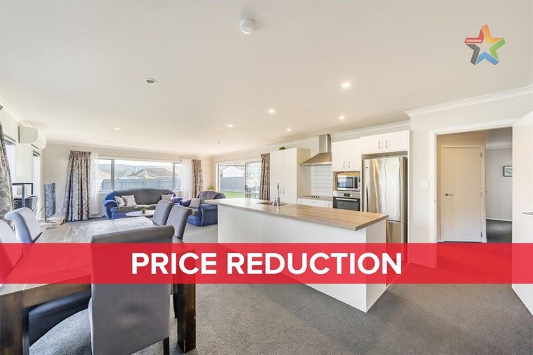 Photo of property in 14 Wise Street, Wainuiomata, Lower Hutt, 5014