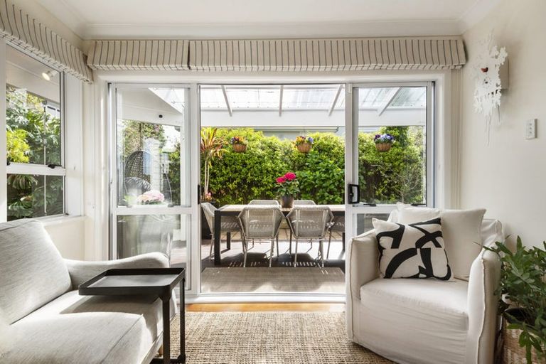 Photo of property in 61 Palmerston Road, Birkenhead, Auckland, 0626