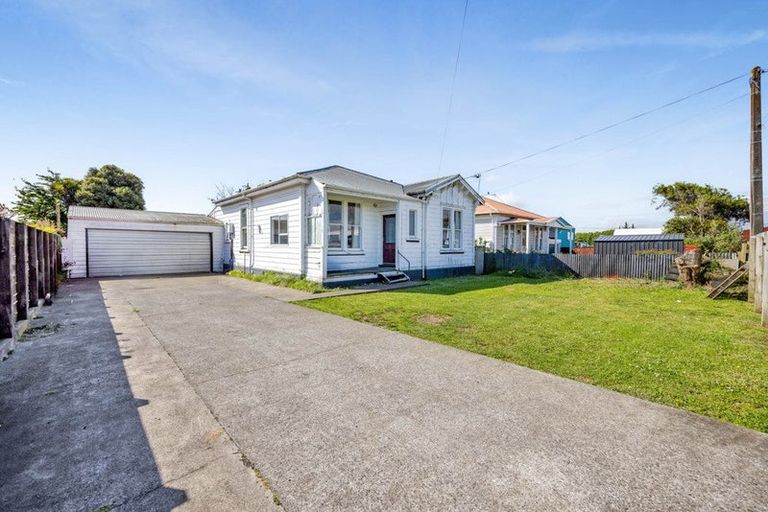 Photo of property in 103 Argyle Street, Hawera, 4610