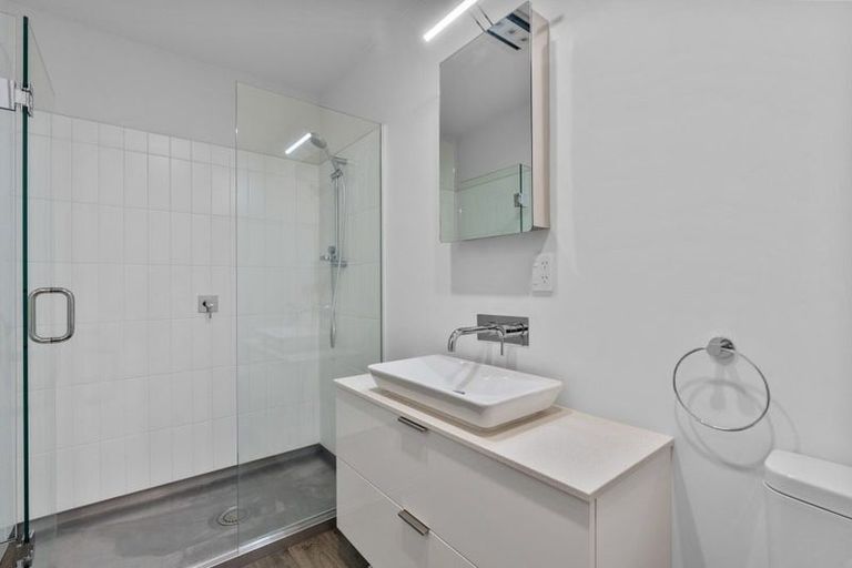 Photo of property in 8/83 Hinemoa Street, Birkenhead, Auckland, 0626