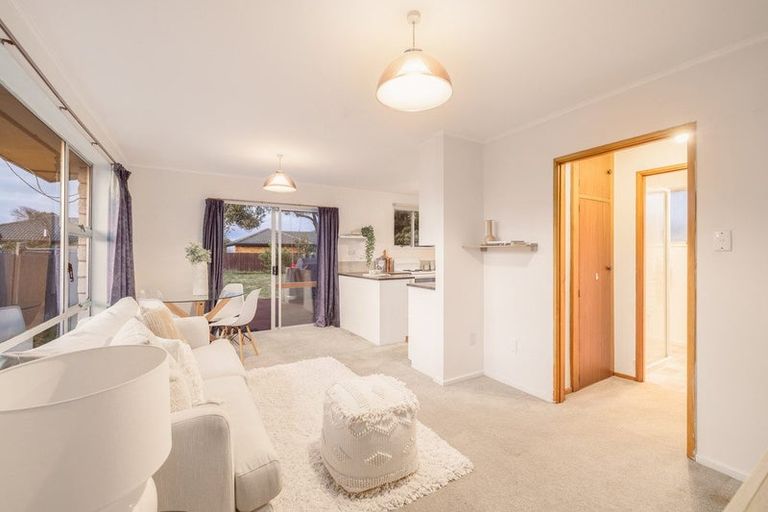 Photo of property in 2/25 Sylvia Street, Parklands, Christchurch, 8083