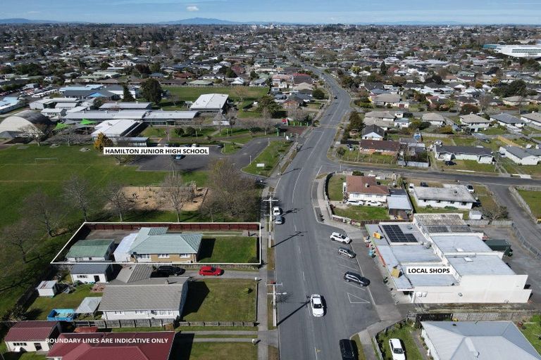 Photo of property in 100 Heath Street, St Andrews, Hamilton, 3200