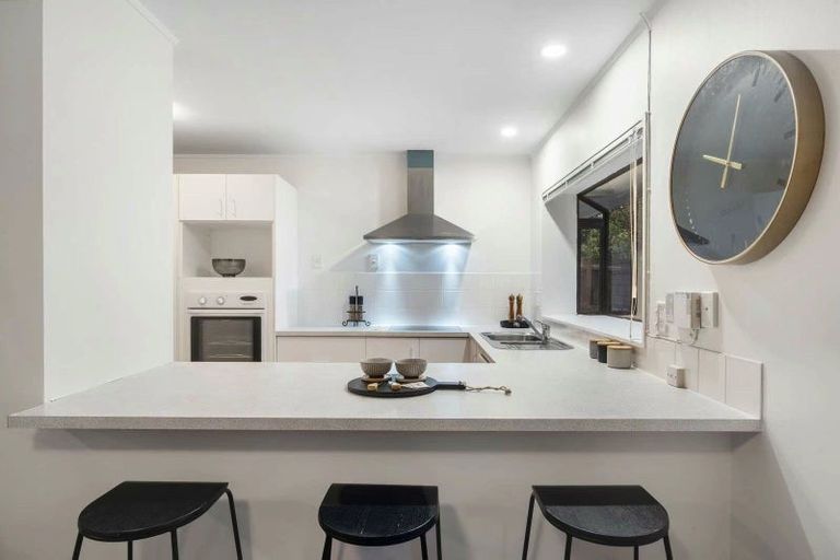 Photo of property in 2/2 West Fairway, Golflands, Auckland, 2013