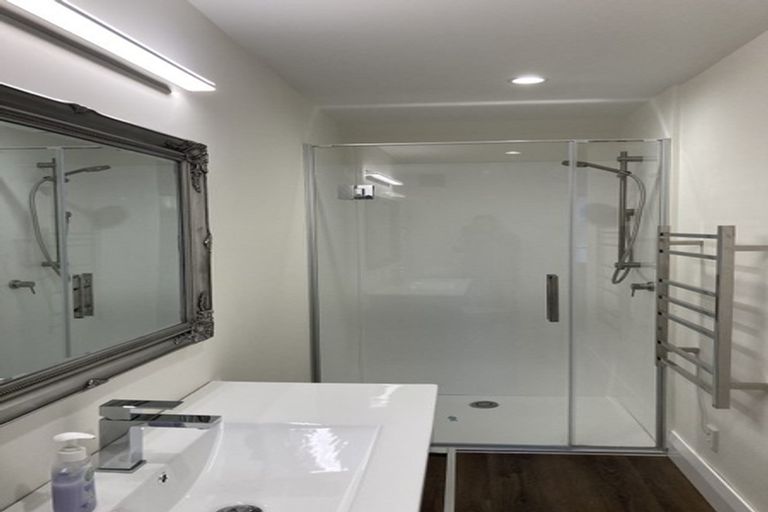 Photo of property in Whitmore Apartments, 1c/7 Stout Street, Wellington Central, Wellington, 6011