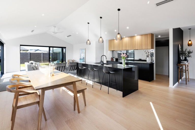 Photo of property in 36 Isobel Hodgson Drive, Cambridge, 3434