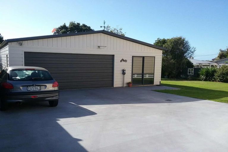 Photo of property in 4 Handley Place, Glen Avon, New Plymouth, 4312