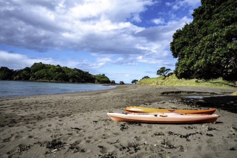 Photo of property in 63 Martin Road, Whangaruru, Hikurangi, 0184