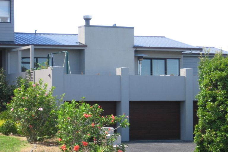 Photo of property in 5/3 Peter Terrace, Castor Bay, Auckland, 0620