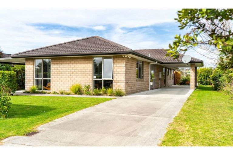 Photo of property in 17 Kedge Drive, Mangawhai, 0505