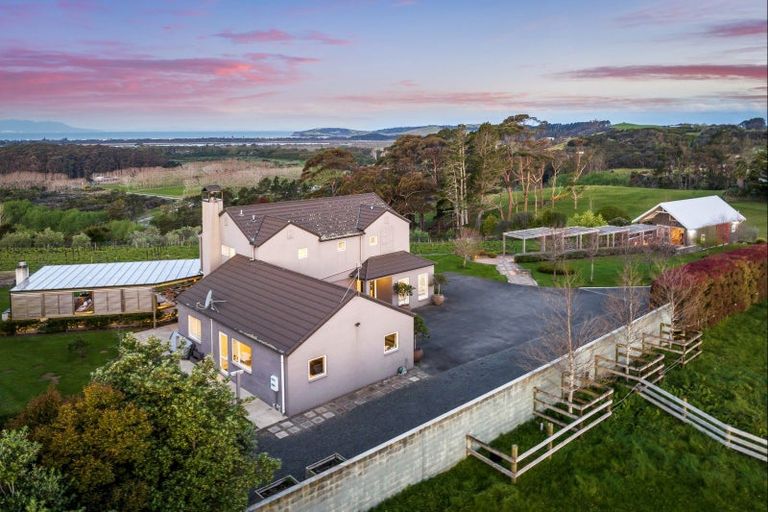 Photo of property in 191 Takatu Road, Tawharanui Peninsula, Warkworth, 0986
