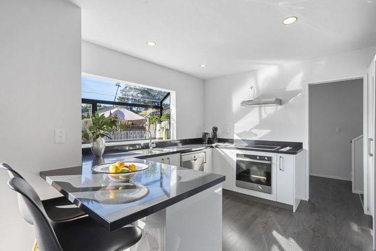 Photo of property in 1/42 Headcorn Place, Botany Downs, Auckland, 2010