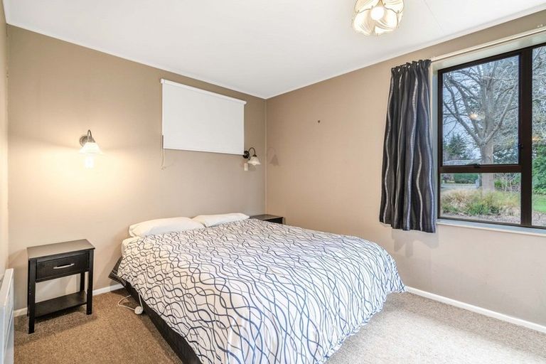 Photo of property in 33 Mackinnon Loop, Te Anau, 9600