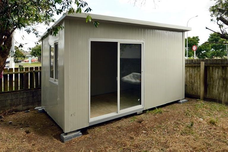 Photo of property in 66 Peverill Crescent, Papatoetoe, Auckland, 2025