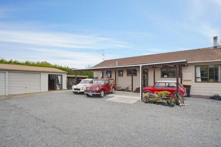 Photo of property in 35 Chinnerys Road, Woodend, 7610