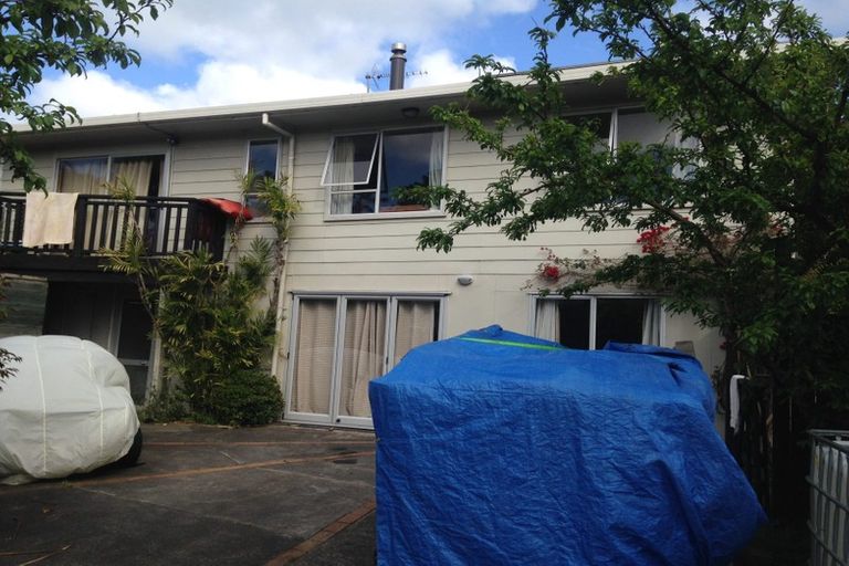 Photo of property in 57 Lavery Place, Sunnynook, Auckland, 0632