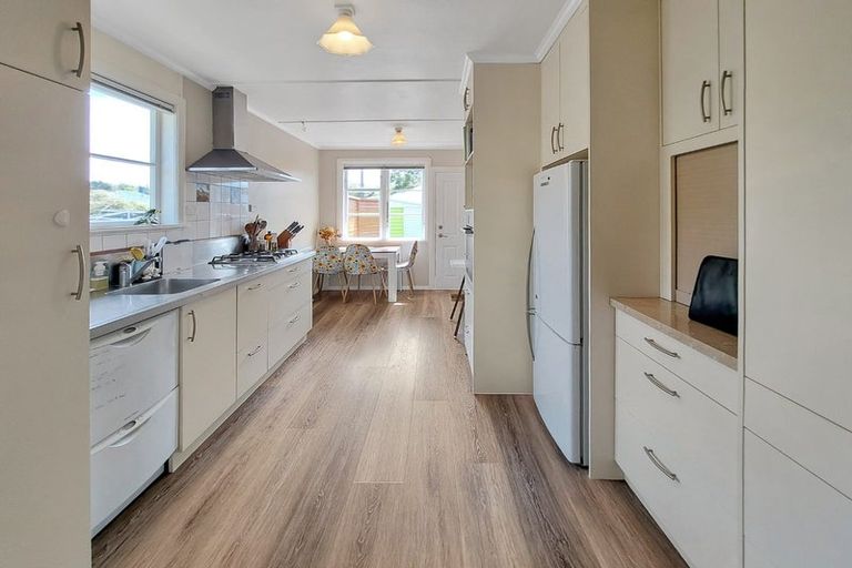 Photo of property in 69 Sladden Street, Naenae, Lower Hutt, 5011