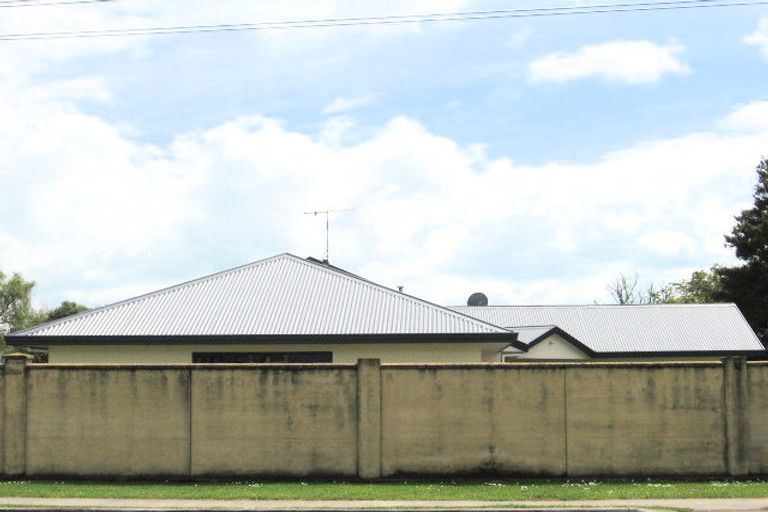 Photo of property in 82a Kawaha Point Road, Kawaha Point, Rotorua, 3010