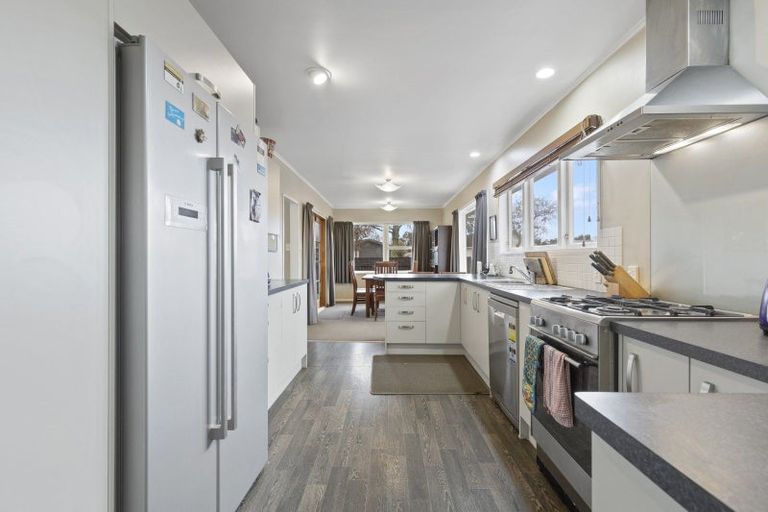 Photo of property in 16 Abraham Crescent, Milson, Palmerston North, 4414