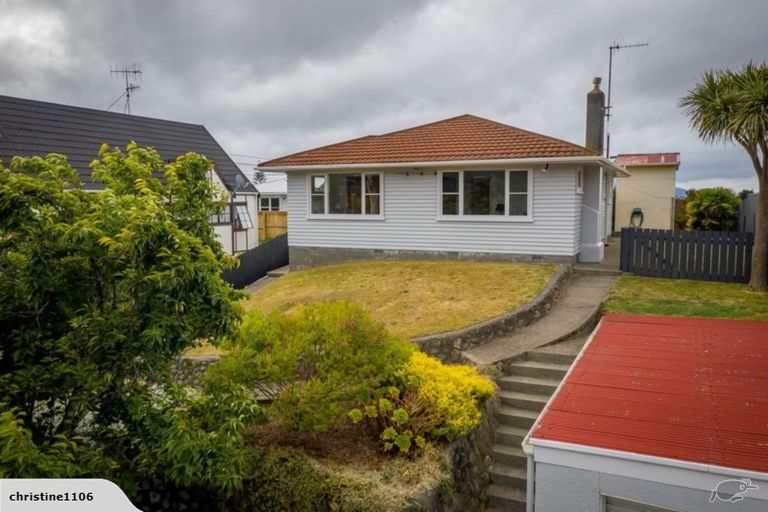 Photo of property in 51 Aorangi Road, Paraparaumu, 5032