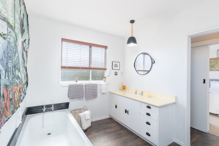 Photo of property in 7 Livet Place, Papakowhai, Porirua, 5024