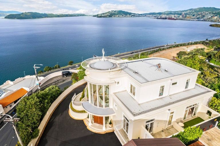 Photo of property in 61 Onslow Road, Khandallah, Wellington, 6035