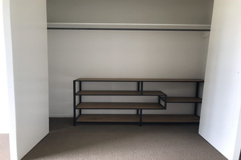 Photo of property in 79 Tawa Road, Kumeu, 0891