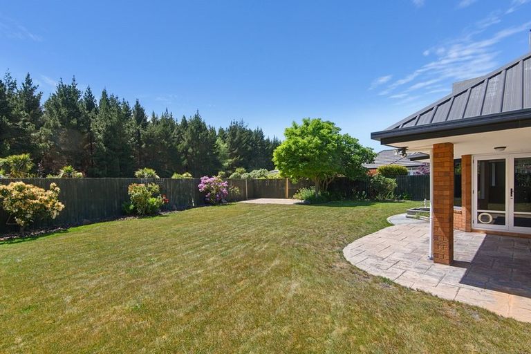 Photo of property in 17 Flaxgrove Place, Parklands, Christchurch, 8083