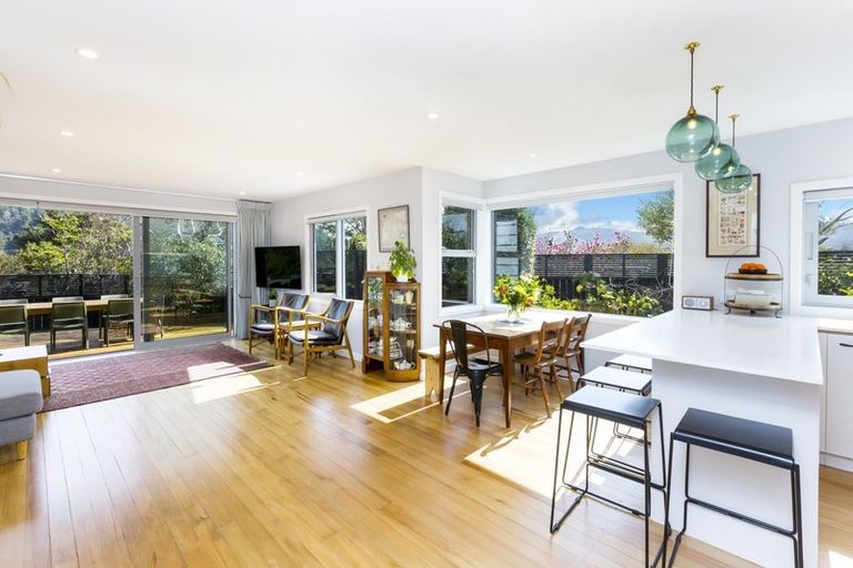 Photo of property in 2 Hobbit Lane, Pinehaven, Upper Hutt, 5371