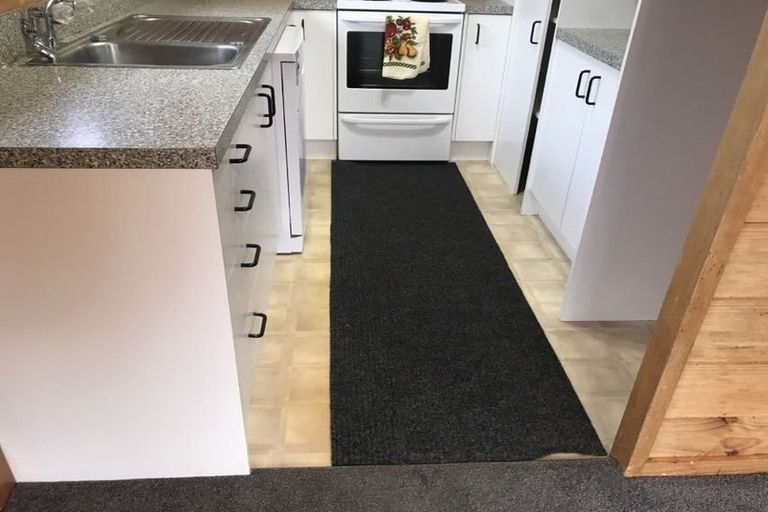 Photo of property in 16 Gretna Street, Heidelberg, Invercargill, 9812