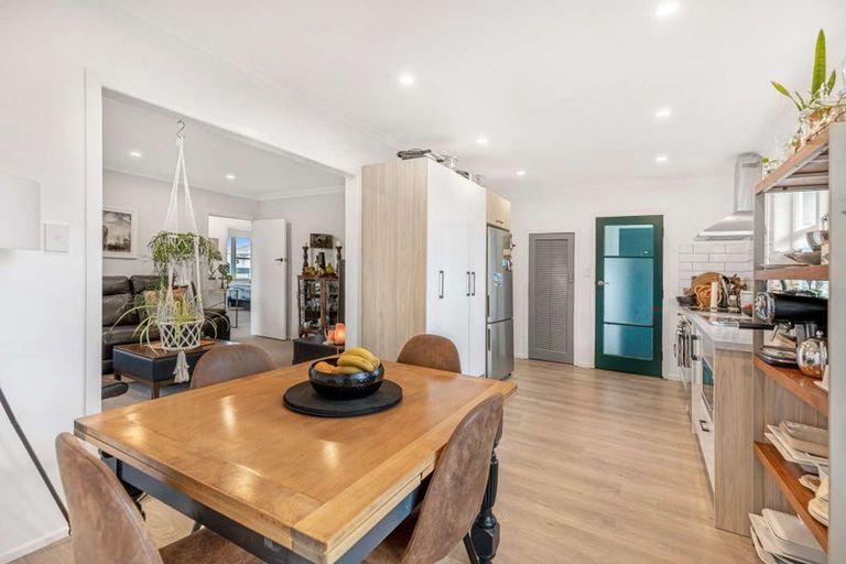 Photo of property in 27 Ferguson Street, Levin, 5510