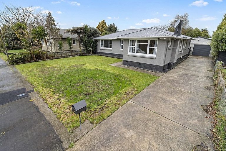 Photo of property in 8 Panair Crescent, Hillcrest, Hamilton, 3216