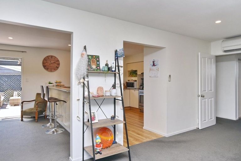 Photo of property in 46 Radiata Avenue, Parklands, Christchurch, 8083