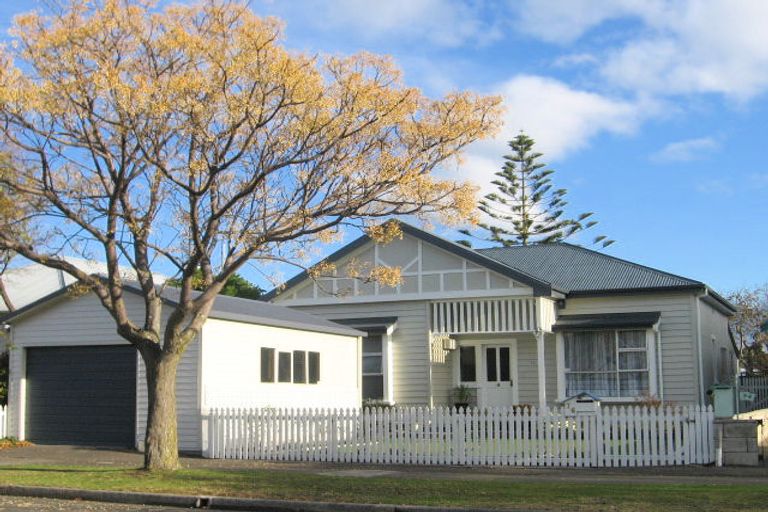 Photo of property in 76 Mcdonald Street, Napier South, Napier, 4110