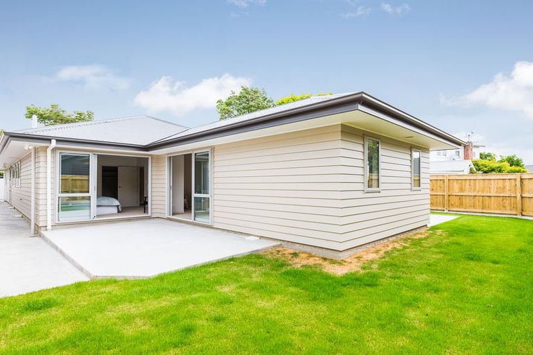 Photo of property in 4 Montgomery Terrace, Hokowhitu, Palmerston North, 4410