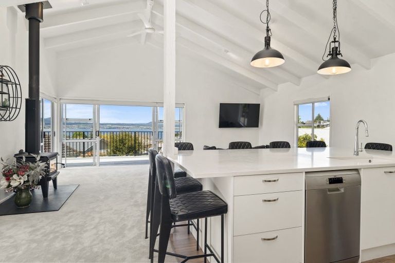 Photo of property in 7 Silich Street, Acacia Bay, Taupo, 3330