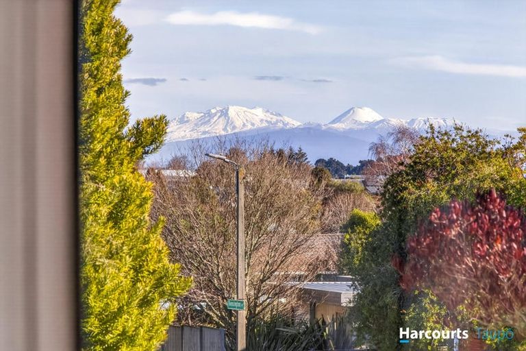 Photo of property in 4 Kensington Place, Richmond Heights, Taupo, 3330