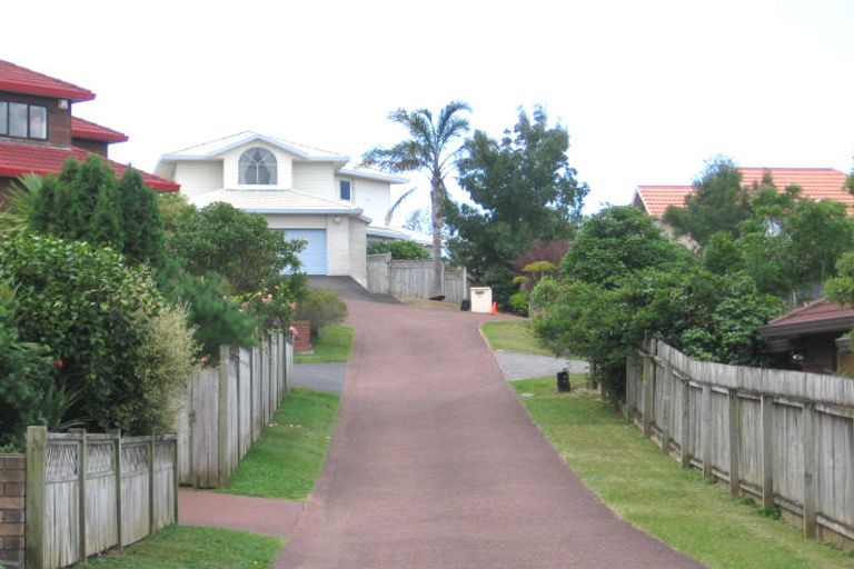 Photo of property in 25 Crestview Place, Browns Bay, Auckland, 0630
