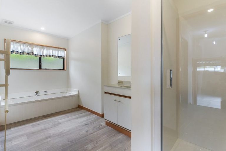 Photo of property in 94 Onetaunga Road, Chatswood, Auckland, 0626