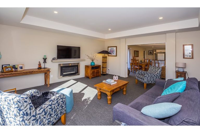 Photo of property in 20 Dunaverty Place, Broomfield, Christchurch, 8042