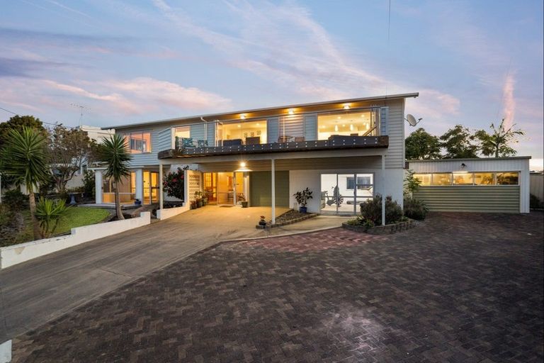 Photo of property in 4 Melandra Road, Stanmore Bay, Whangaparaoa, 0932