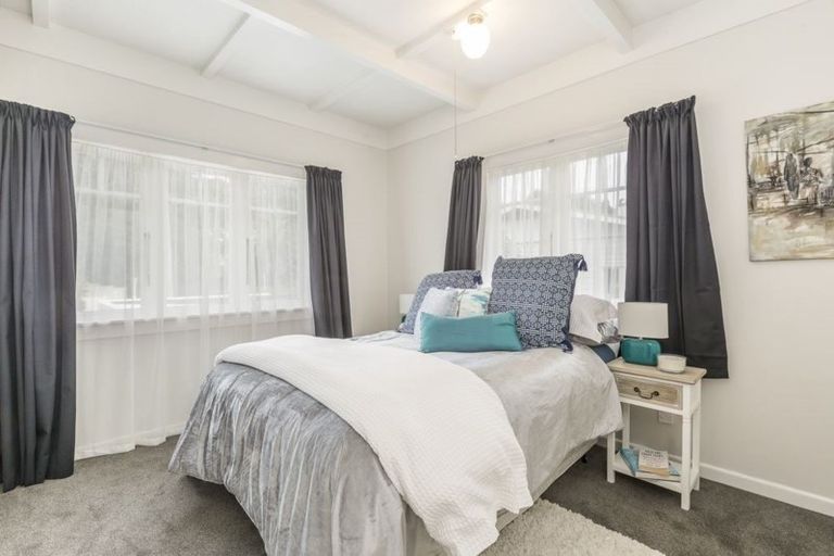 Photo of property in 41 Hillsborough Road, Hillsborough, Auckland, 1042