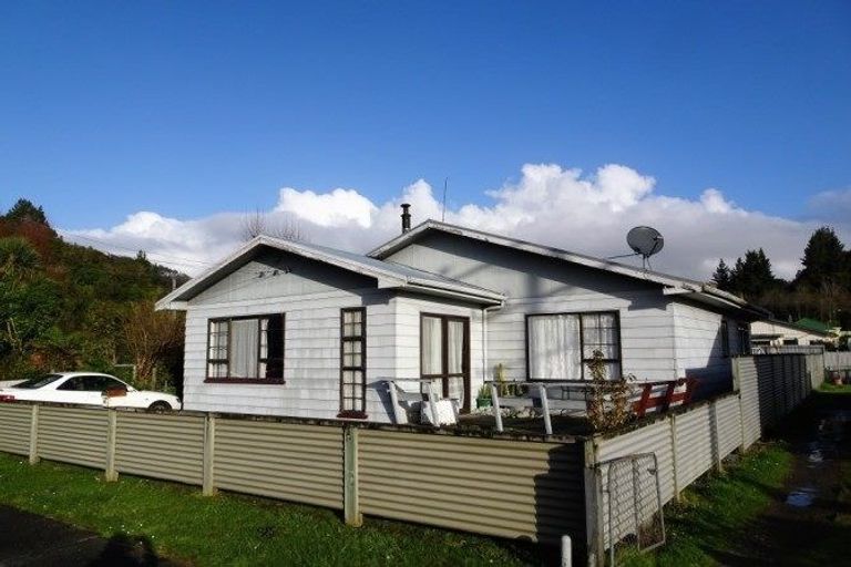 Photo of property in 59 Inverness Street, Dunollie, Runanga, 7803