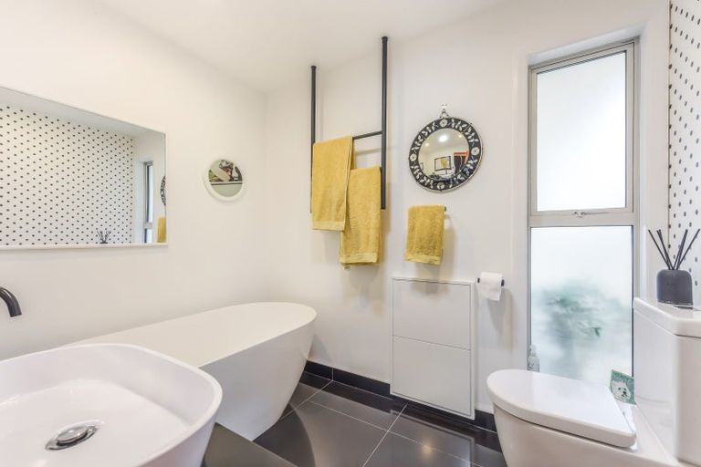 Photo of property in 1/118 Parkers Road, Tahunanui, Nelson, 7011