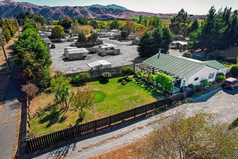 Photo of property in 74 Bledisloe Street, Kurow, 9435