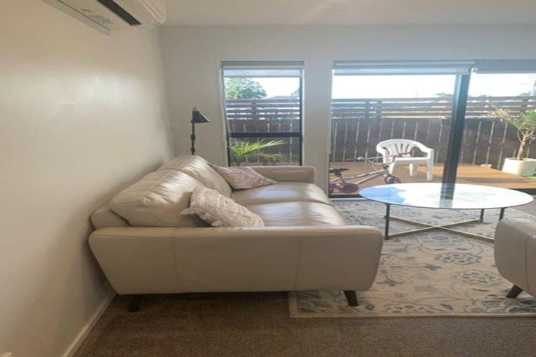 Photo of property in 10 Bliss Court, Takanini, 2110