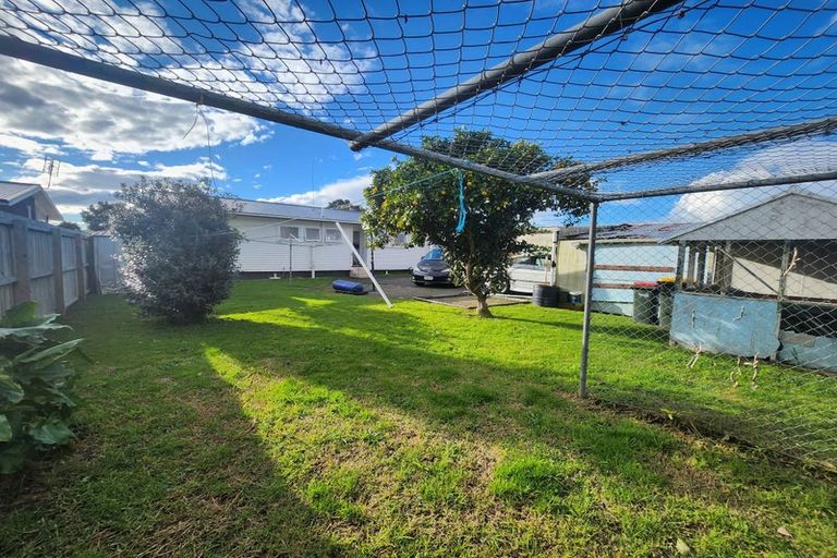 Photo of property in 9 Addington Avenue, Manurewa, Auckland, 2102