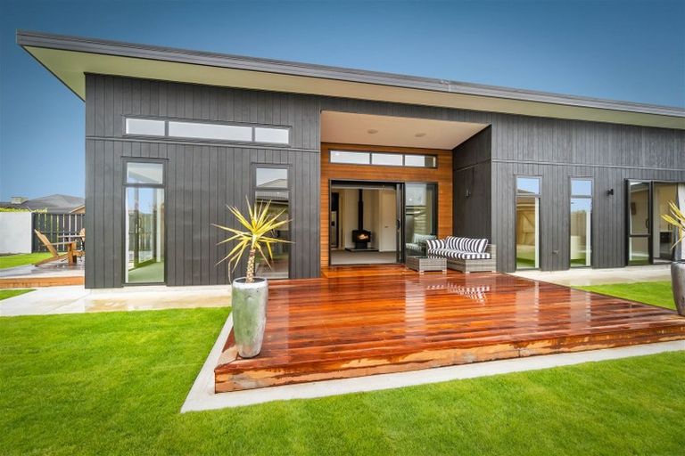 Photo of property in 2 Wilfield Drive, West Melton, 7618