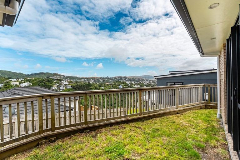 Photo of property in 1 Cirrus Close, Newlands, Wellington, 6037