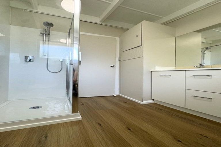 Photo of property in 2/17 Glengarry Road, Glen Eden, Auckland, 0602